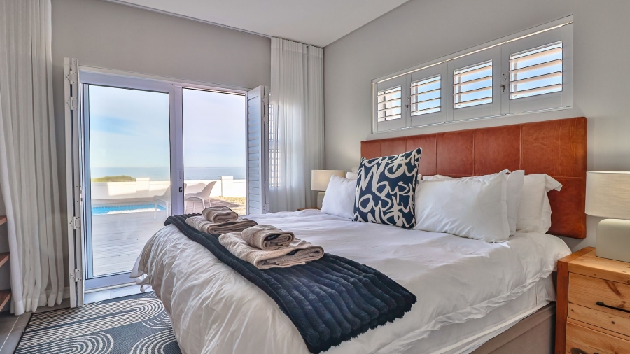 4 Bedroom Property for Sale in Pearl Bay Western Cape
